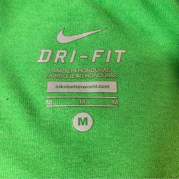 Women’s Nike Legend Dri-FIT Tee - Picture 6 of 9